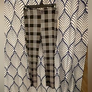 NWT Black/White Stripe Leggings 1X